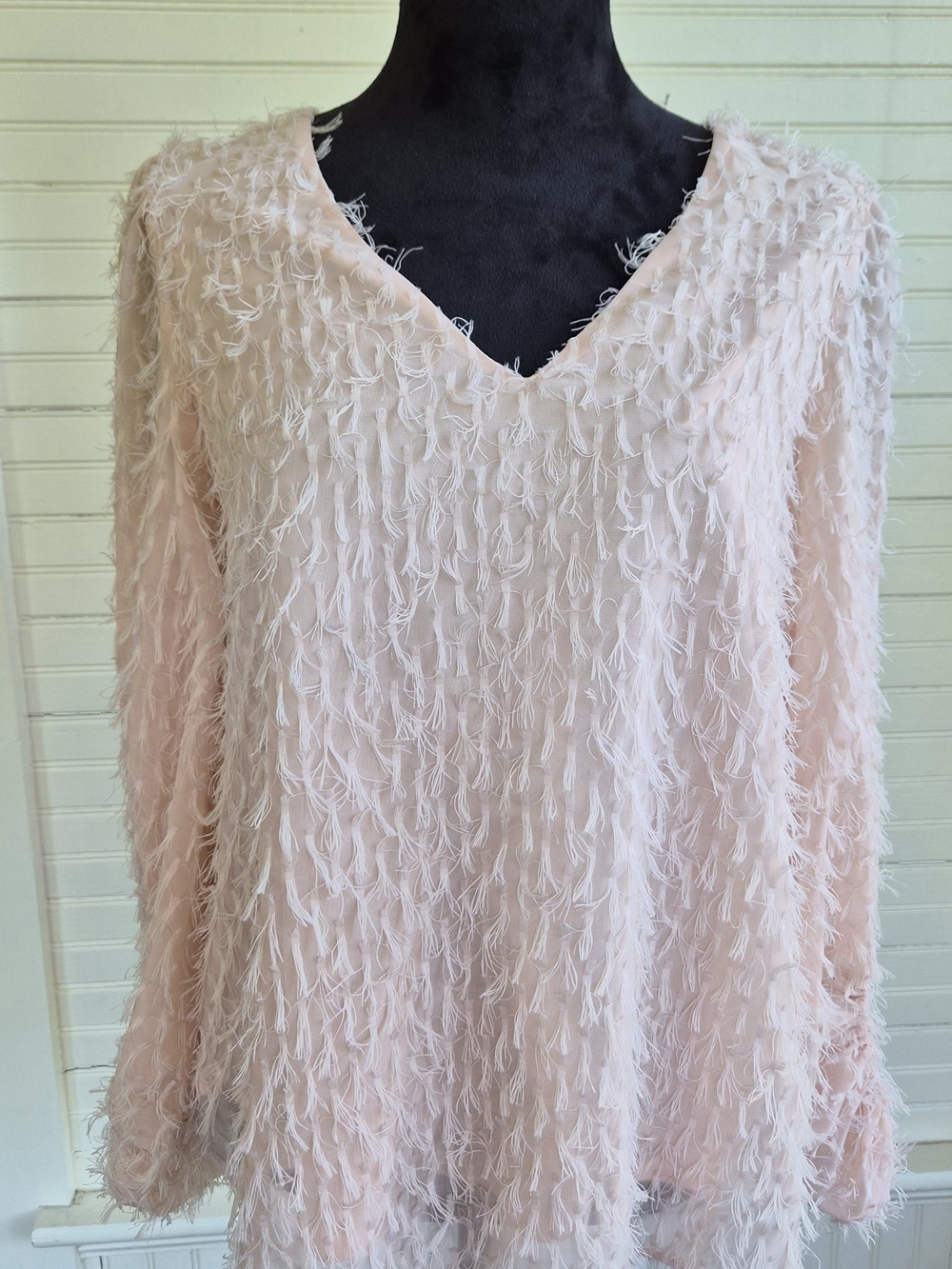 Blu Pepper - Textured Feather-Look V-Neck Top- Light Blush Pink